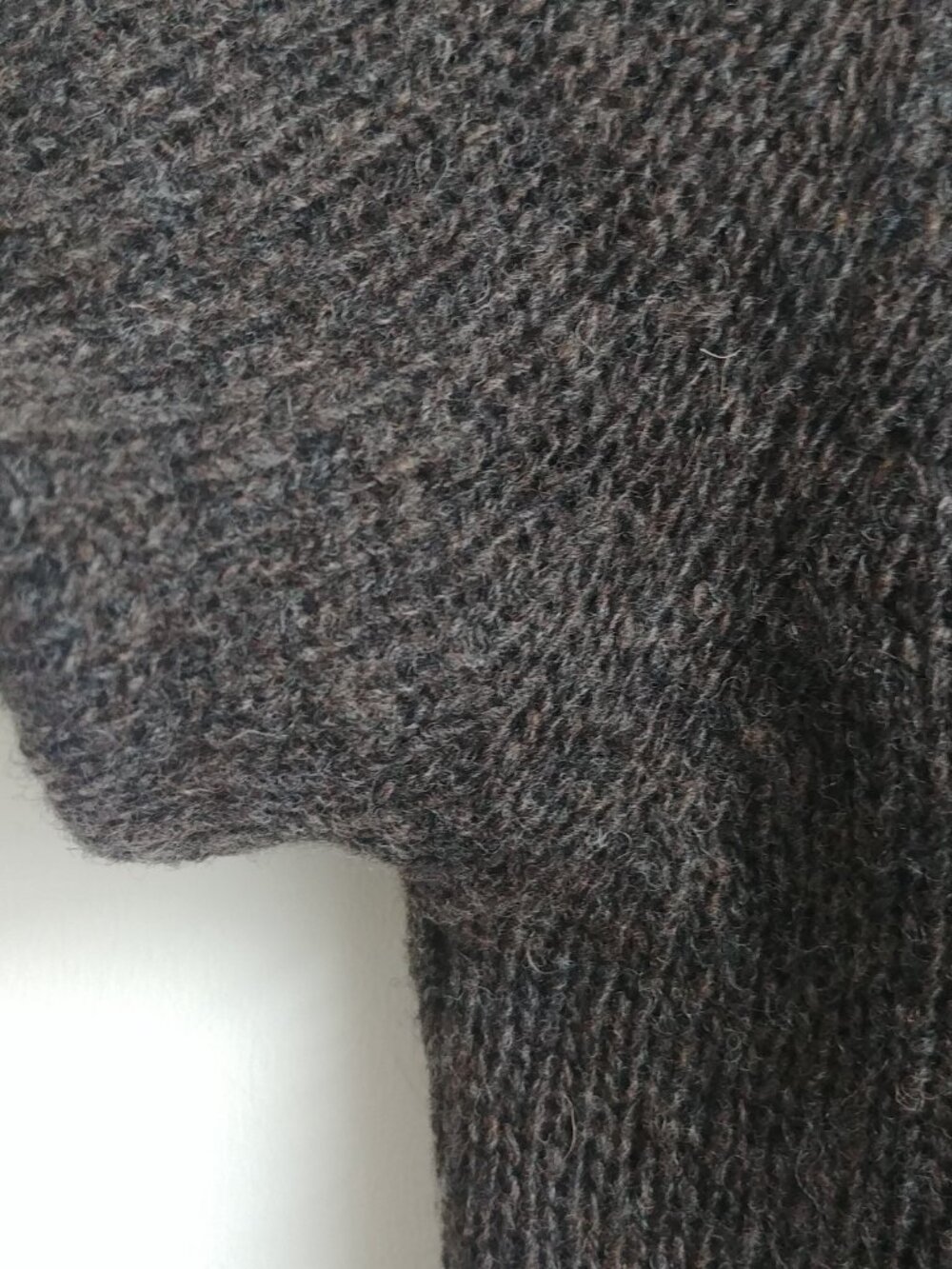 Bianca Maria 100% wool dark brown sweater top cardigan pearl buttons M fits XS - Picture 9 of 14